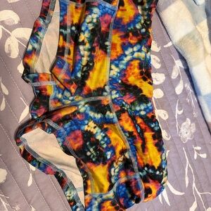 Fleo Women's Athletic Shorts - Vibrant Tie-Dye